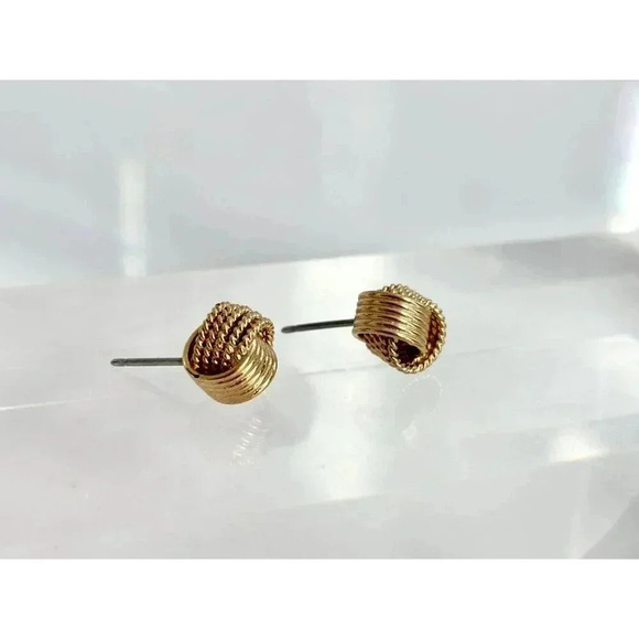 Cute Little Gold Toned Rope Designed Striped Minimalist Dainty Stud Earrings - Picture 4 of 5